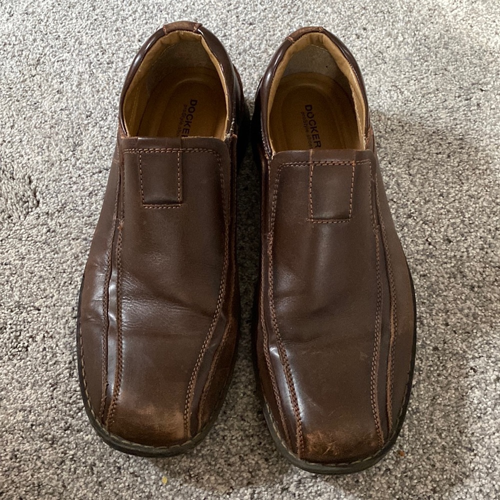 Dockers leather shoes
